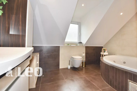 Moradia com 3 quarto(s) para venda em Roth a.d. Our