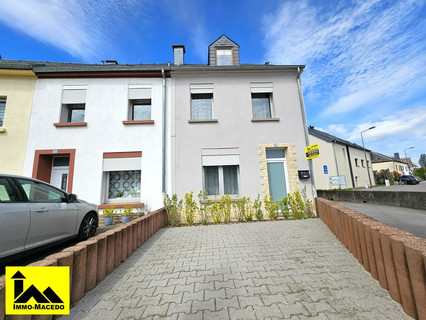 Moradia geminada com 4 quarto(s) para venda em Beringen