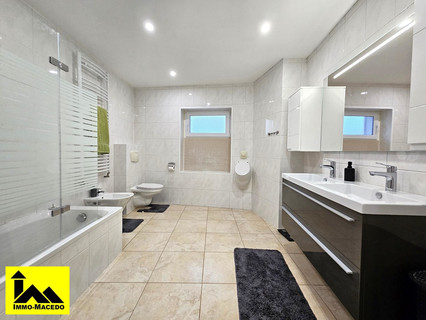 Moradia geminada com 4 quarto(s) para venda em Beringen