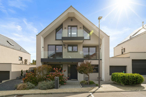 Moradia com 7 quarto(s) para venda em Luxembourg-Gasperich