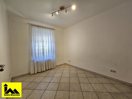 Maison mitoyenne 5 chambre(s) à vendre à Larochette