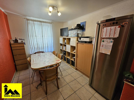 Maison mitoyenne 5 chambre(s) à vendre à Larochette