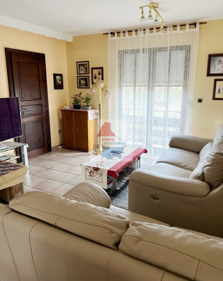 Moradia com 4 quarto(s) para venda em Feulen