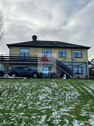 Moradia com 4 quarto(s) para venda em Feulen