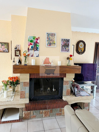 Moradia com 4 quarto(s) para venda em Feulen