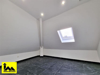 Duplex com 4 quarto(s) para venda em Bettendorf