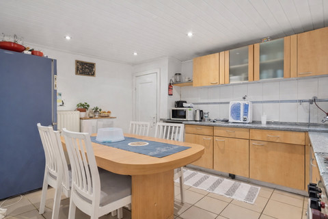 Bloco de apartamentos com 6 quarto(s) para venda em Diekirch