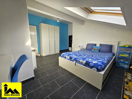 Haus 7 Zimmer zu verkaufen in Niederfeulen