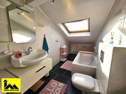 Haus 7 Zimmer zu verkaufen in Niederfeulen