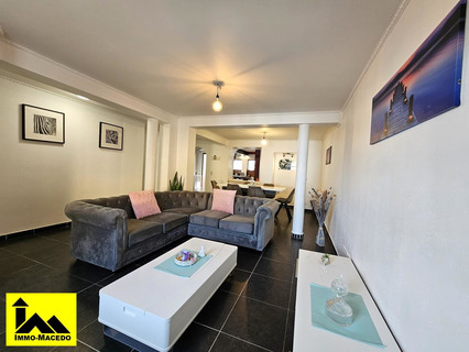 Haus 7 Zimmer zu verkaufen in Niederfeulen