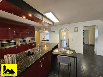 Haus 7 Zimmer zu verkaufen in Niederfeulen