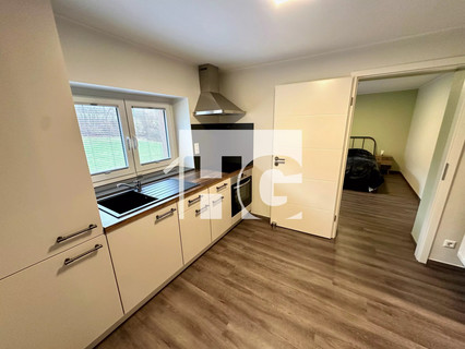 Moradia geminada com 4 quarto(s) para venda em Hobscheid