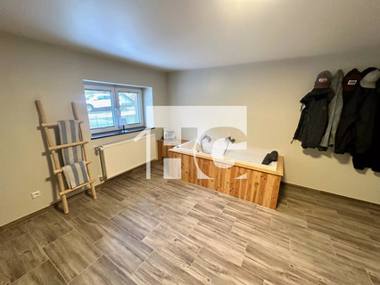 Moradia geminada com 4 quarto(s) para venda em Hobscheid