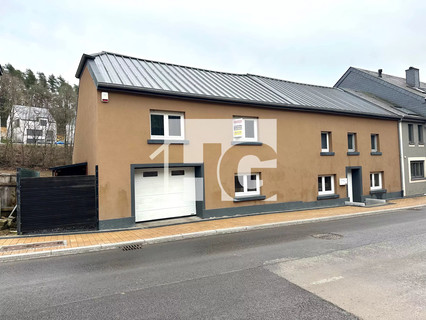 Moradia geminada com 4 quarto(s) para venda em Hobscheid