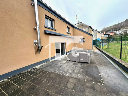 Moradia geminada com 4 quarto(s) para venda em Hobscheid