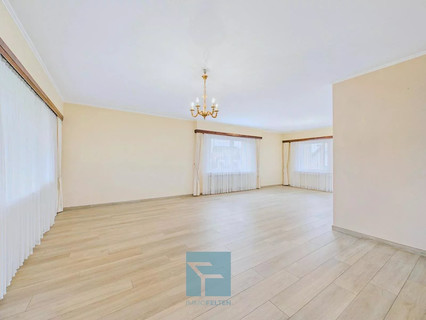 Moradia com 5 quarto(s) para venda em Meispelt