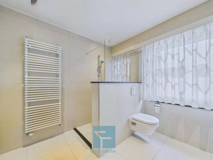 Moradia com 5 quarto(s) para venda em Meispelt