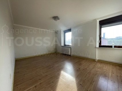 Moradia com 4 quarto(s) para venda em Pratz