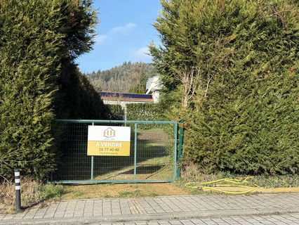 Land to sell in Heisdorf