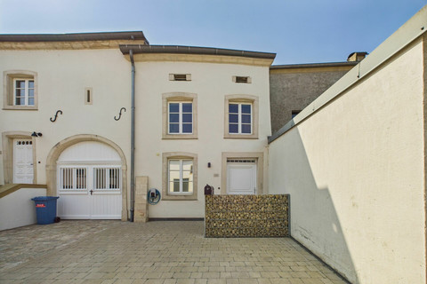 Casa geminada com 3 quarto(s) para venda em Remerschen