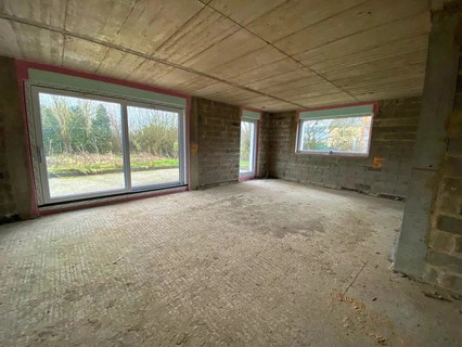 Moradia com 5 quarto(s) para venda em Erpeldange (Bous)