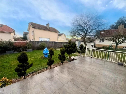 Casa de aldeia com 3 quarto(s) para venda em Longwy