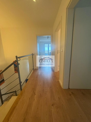 Duplex com 4 quarto(s) para venda em Aspelt