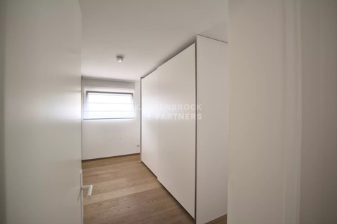 Moradia geminada com 4 quarto(s) para alugar em Luxembourg-Merl