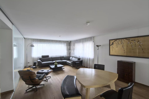 Moradia geminada com 4 quarto(s) para alugar em Luxembourg-Merl