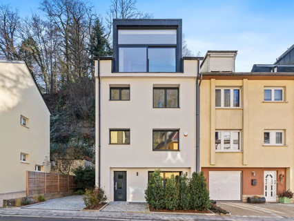Moradia geminada com 4 quarto(s) para venda em Luxembourg-Neudorf