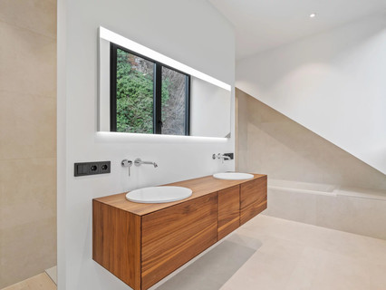 Moradia geminada com 4 quarto(s) para venda em Luxembourg-Neudorf