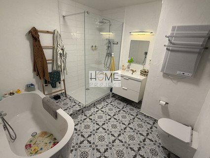 Moradia geminada com 3 quarto(s) para venda em Moestroff