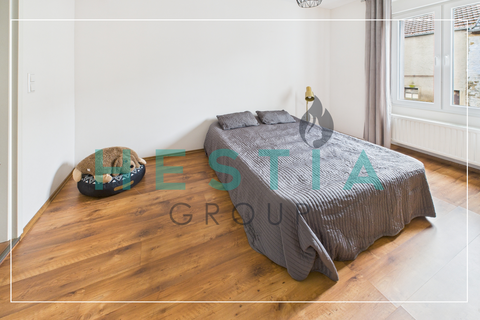 Casa geminada com 6 quarto(s) para venda em Flaxweiler