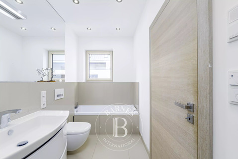 Moradia com 4 quarto(s) para venda em Roodt-sur-Syre