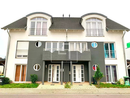 Casa de aldeia com 5 quarto(s) para venda em Perl