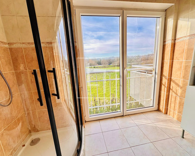 Casa de aldeia com 5 quarto(s) para venda em Perl