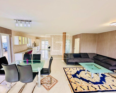 Casa de aldeia com 5 quarto(s) para venda em Perl