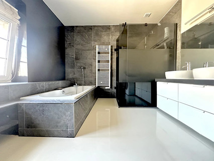 Moradia com 5 quarto(s) para venda em Beyren