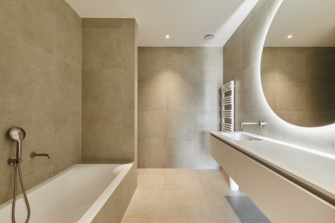 Casa geminada com 4 quarto(s) para venda em Bertrange