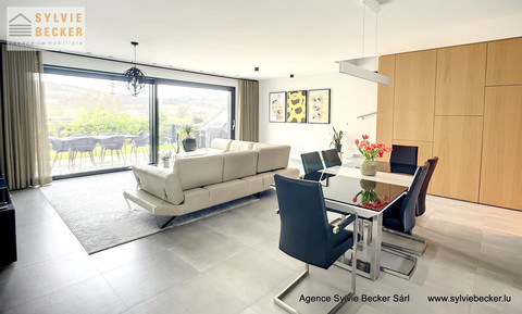 Moradia com 4 quarto(s) para venda em Hünsdorf