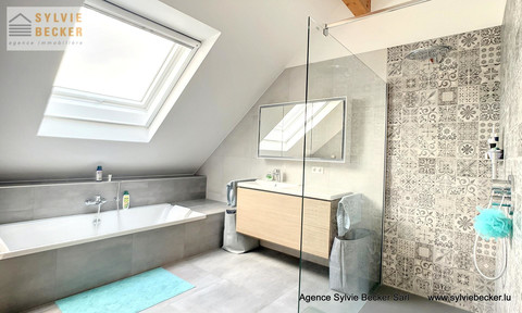 Moradia com 4 quarto(s) para venda em Hünsdorf