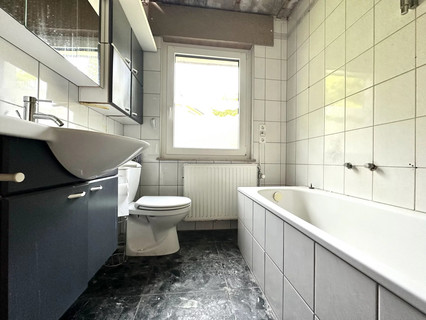 Moradia com 5 quarto(s) para venda em Eselborn