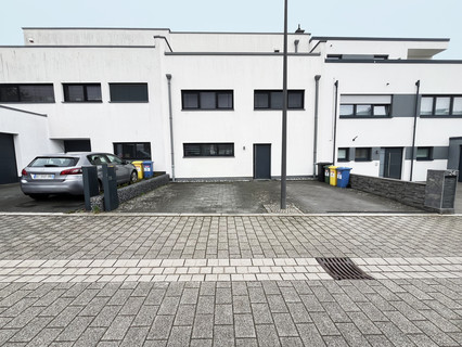 Moradia geminada com 4 quarto(s) para alugar em Mamer