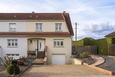 House with 4 bedroom(s) to sell in Pontpierre