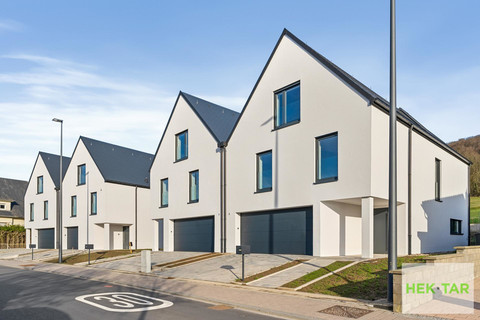 Moradia geminada com 3 quarto(s) para venda em Roodt-sur-Syre