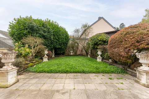 Casa de aldeia com 7 quarto(s) para venda em Senningen