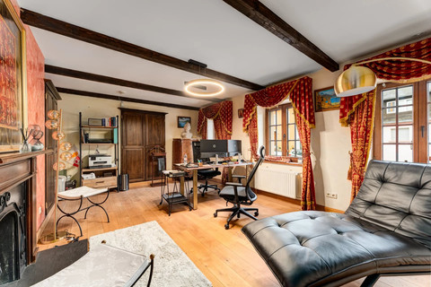 Casa de aldeia com 7 quarto(s) para venda em Senningen