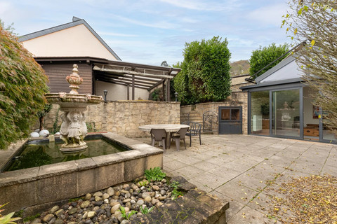 Casa de aldeia com 7 quarto(s) para venda em Senningen