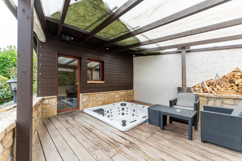 Casa de aldeia com 7 quarto(s) para venda em Senningen