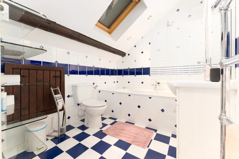 Casa de aldeia com 7 quarto(s) para venda em Senningen